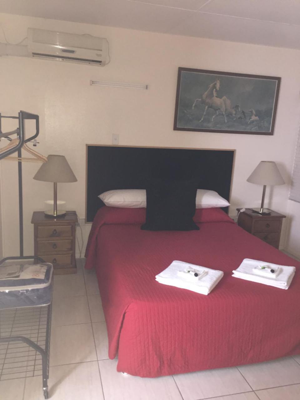 מרילבורו Granville Tavern And Motel מראה חיצוני תמונה